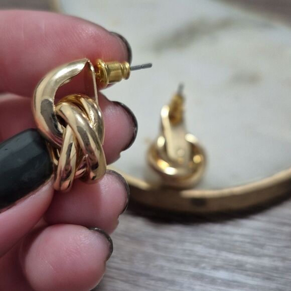 3/$16🎁 Dual Wrap Circular Hoop Earrings Gold Alloy Small Gifts for Her - Picture 6 of 7